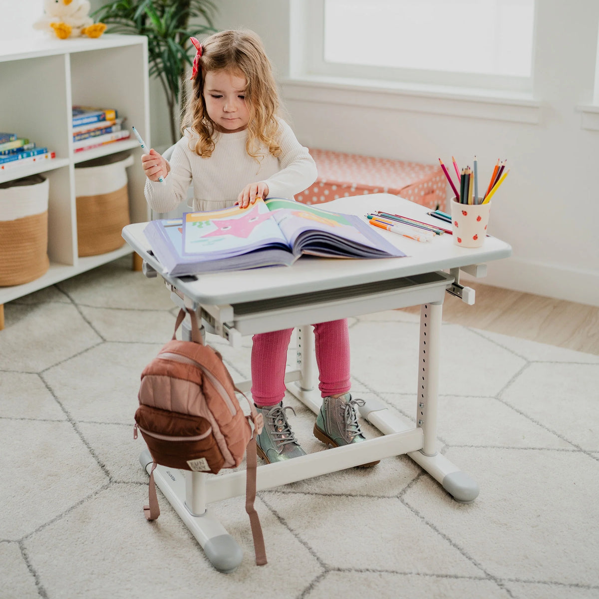 Mount - It! Kids Desk and Chair Set, Blue