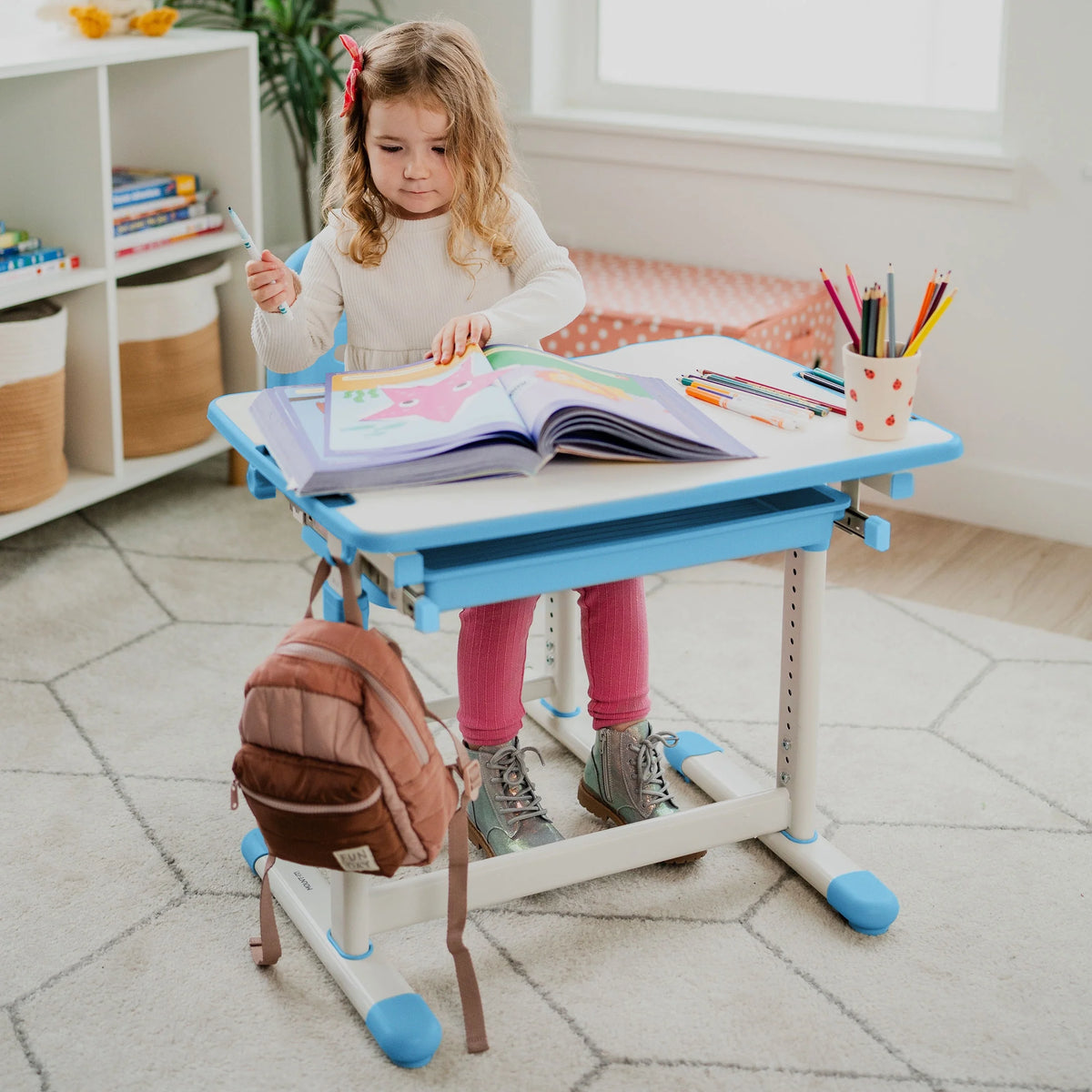 Mount - It! Kids Desk and Chair Set, Blue