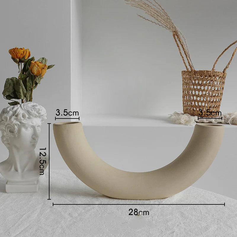 Nordic Ceramic Dry Flower Vase – Minimalist Matte Home Decor
