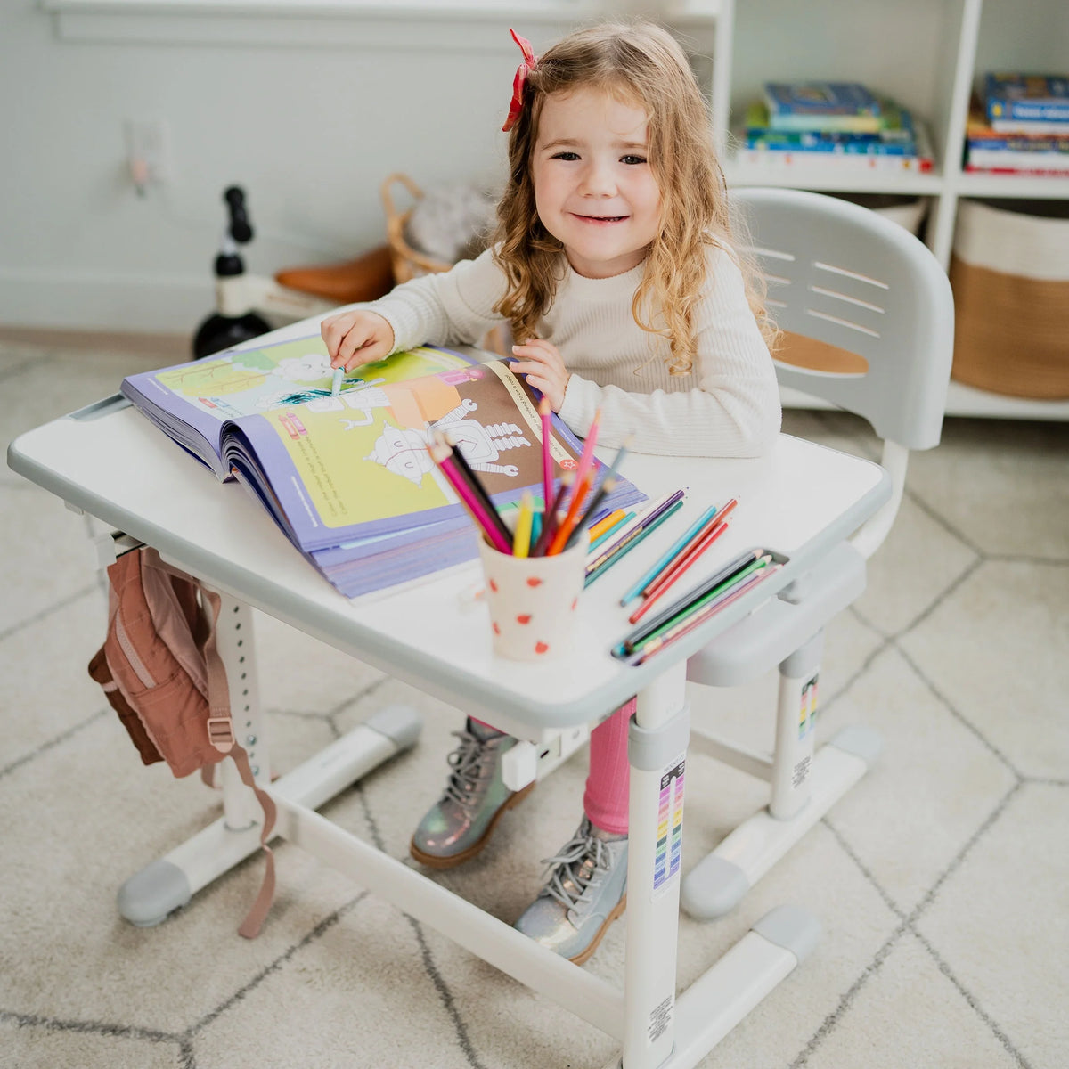 Mount - It! Kids Desk and Chair Set, Blue